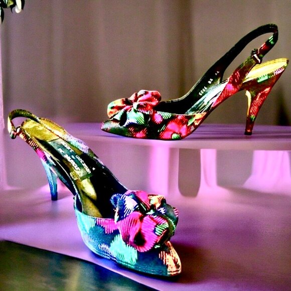Stuart Weitzman for Mr Seymour Slingback Pump size 8.5 AA Multi-Color Bow - Picture 3 of 14